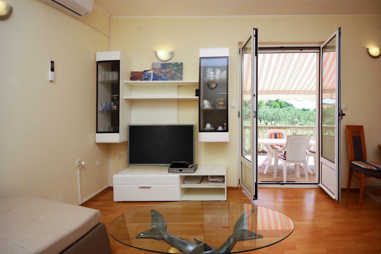 Apartment Mirni Kutak 시베니크 외부 사진